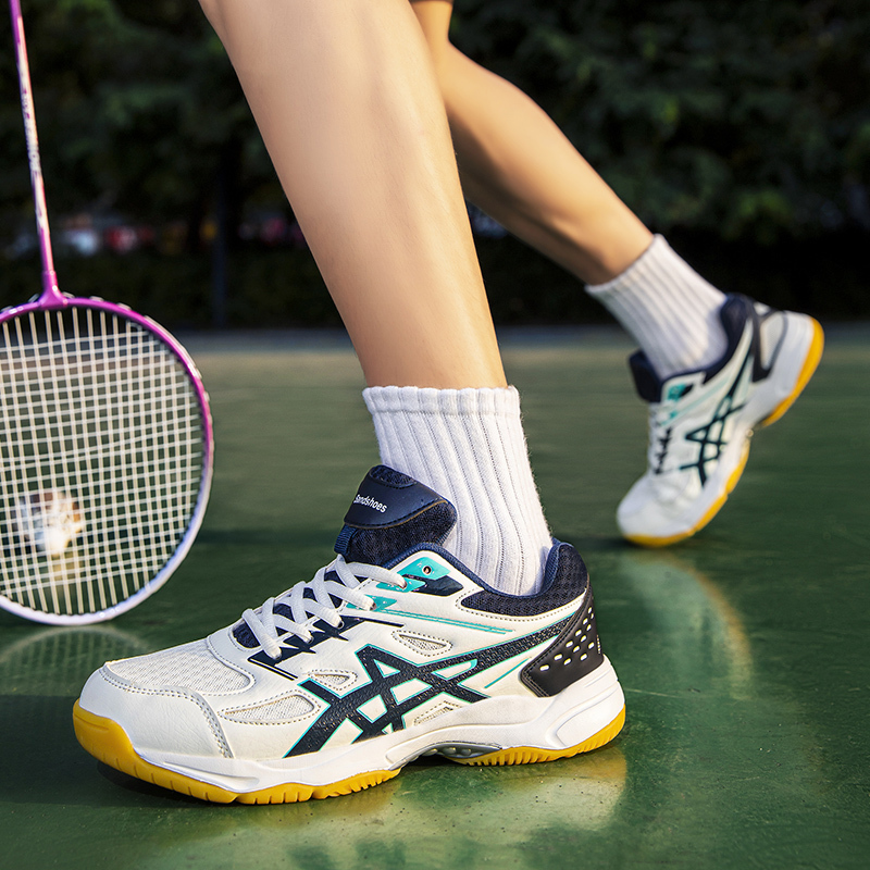 Nuove scarpe sportive maschili - Badminton Footwork recensione e prezzo